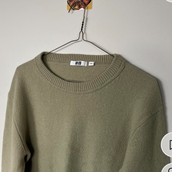 Uniqlo 100% wool sweater light green - Picture 1 of 2